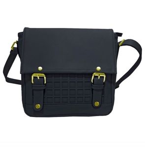 Moda Square Messenger Bag in Black